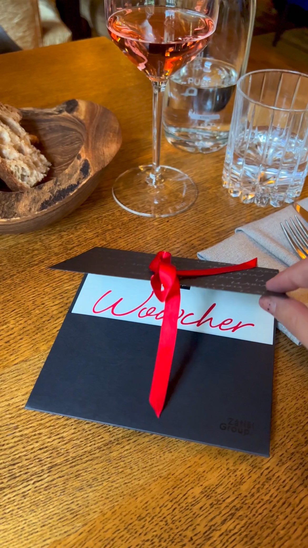 Taky se vám z těch záběrů sbíhaj sliny?! ? ?Restauraci @vzatisi_restaurant u mě vídáte...