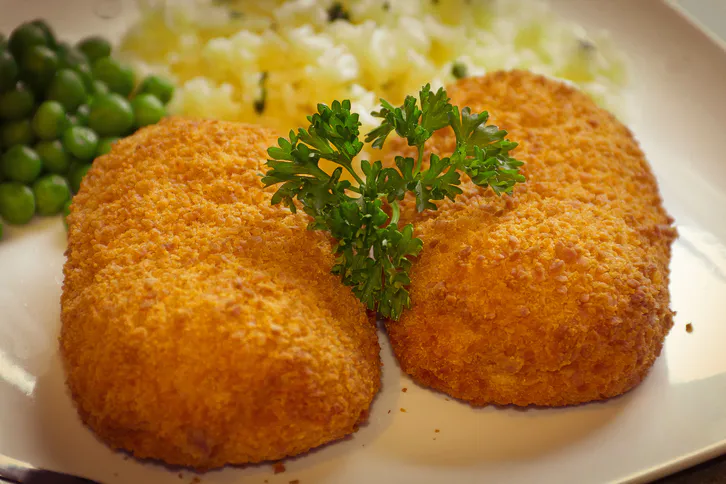 Na Štědrý den nedělám plněné zelí ani krokety. Podávám tyto postní řízky a každý sní alespoň tři kousky.