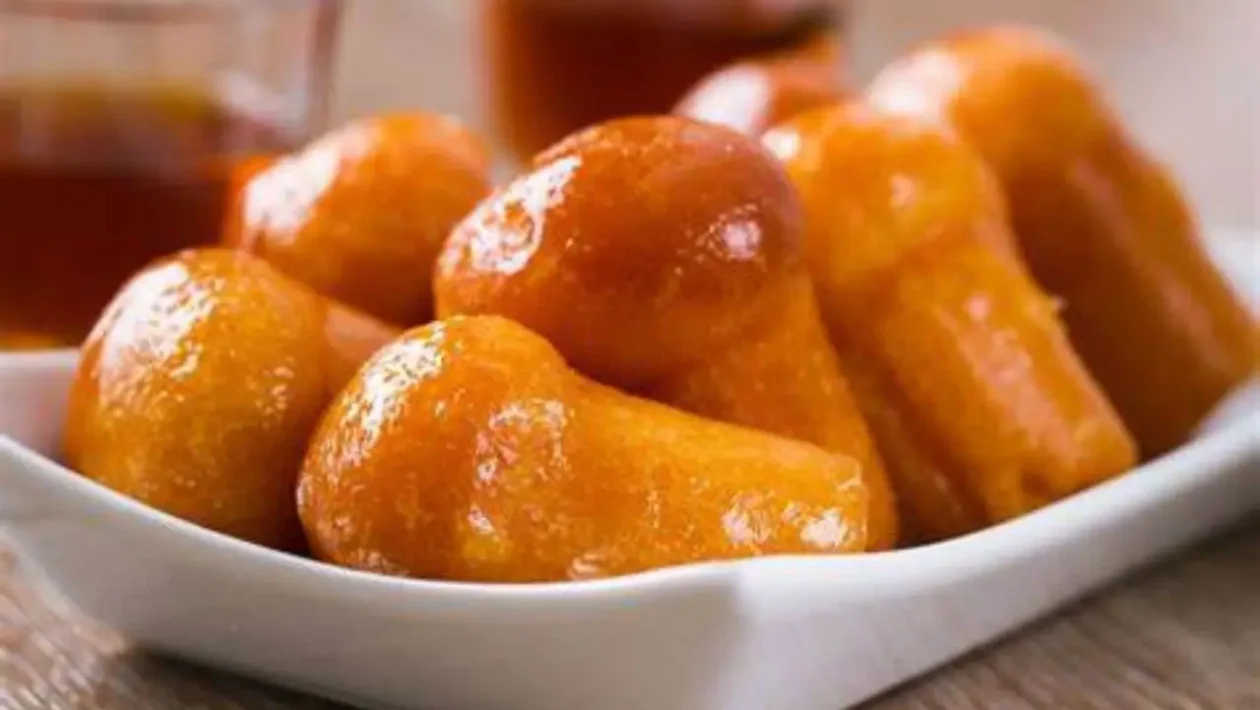 Babà na měkký a voňavý rum: Zde je recept na neapolskou tradici