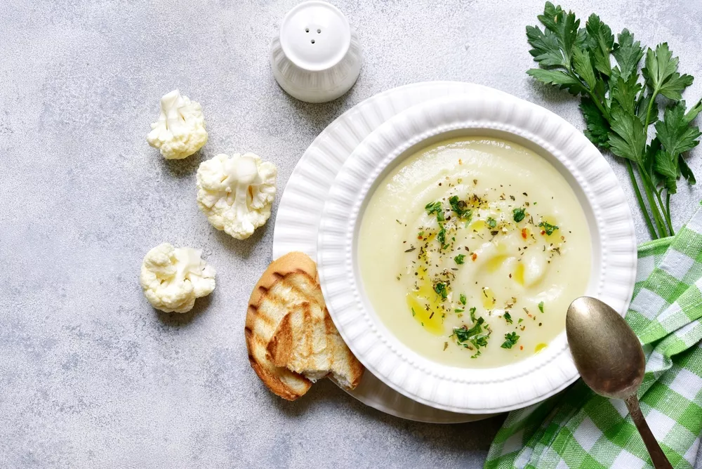 Nejlepší polévka pro léto? Samozřejmě, květák! Tento recept miluje celou rodinu