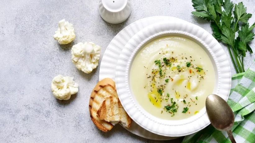 Nejlepší polévka pro léto? Samozřejmě, květák! Tento recept miluje celou rodinu