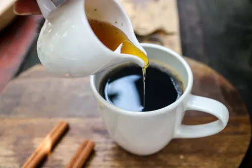Přidejte půl lžičky do ranní kávy. Váš metabolismus se zrychlí